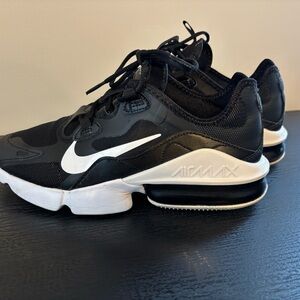 Nike Black and White Air Max Shoes size 9